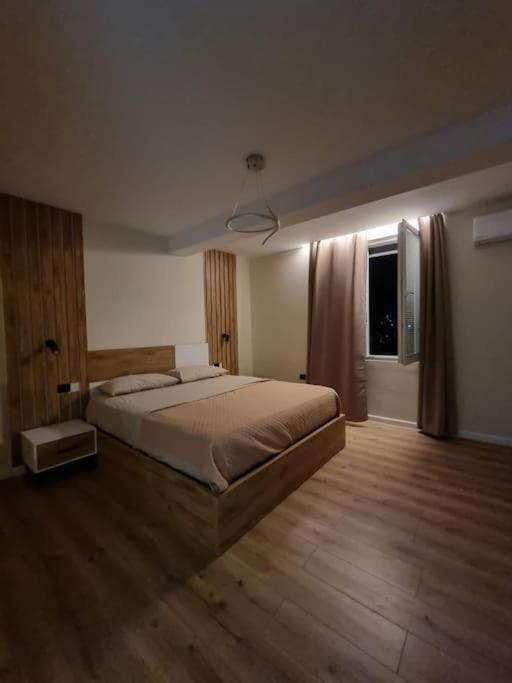 Peace And Love Luxury Apartment In Center, New Bazaar 2 Tiran Dış mekan fotoğraf