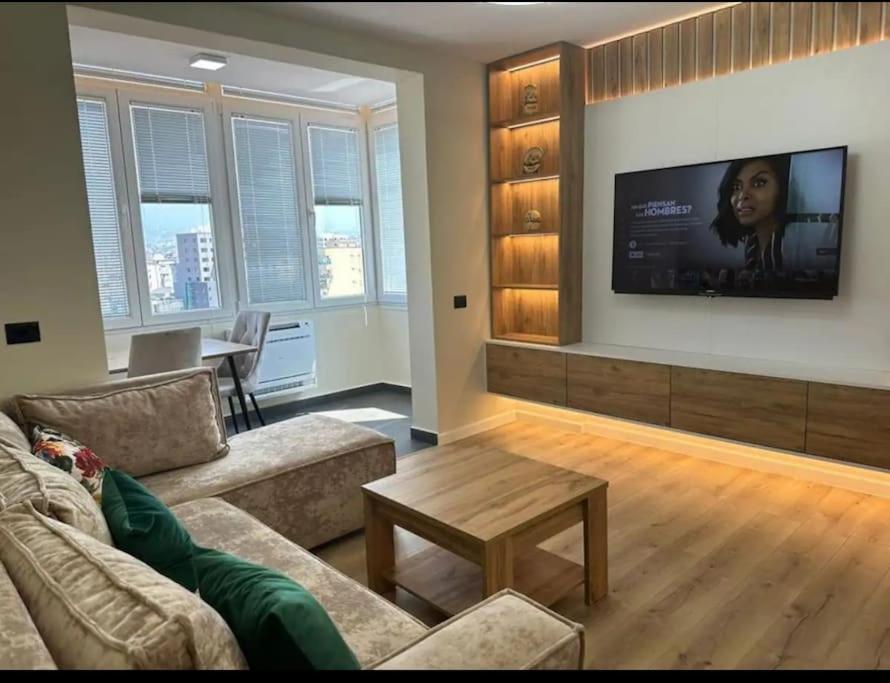 Peace And Love Luxury Apartment In Center, New Bazaar 2 Tiran Dış mekan fotoğraf